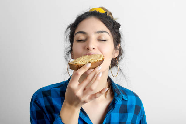 peanut butter with bread 